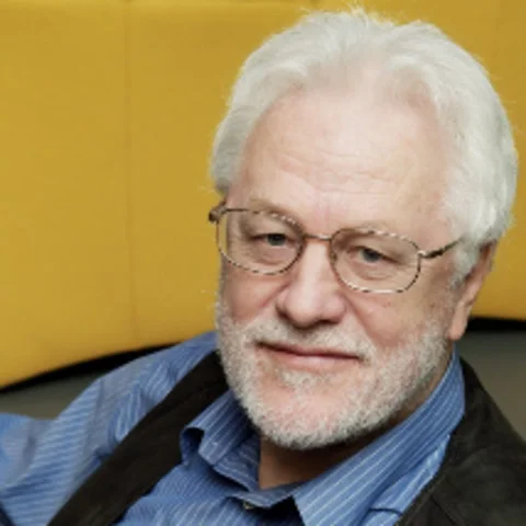 Relación entre error humano y error de sistema