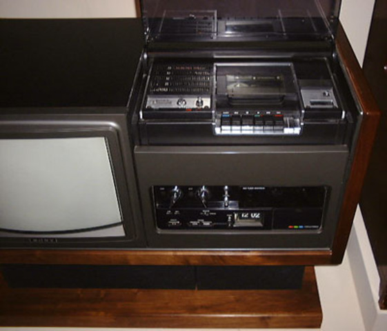 Sony Betamax Combination TV/VCR Released in the U.S.