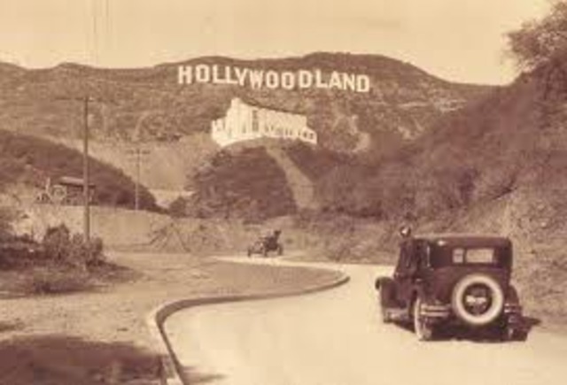 Hollywoodland