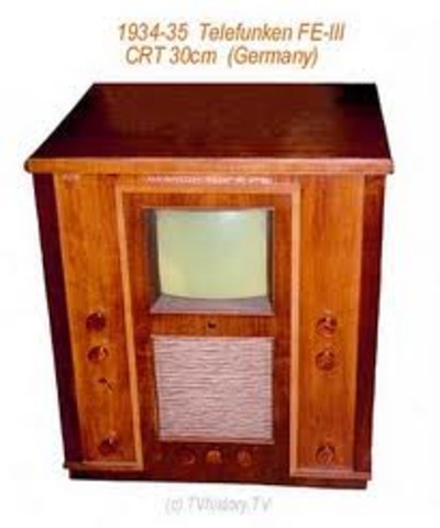 Οι τακτικές τηλεοπτικές εκπομπές διακόπηκαν.