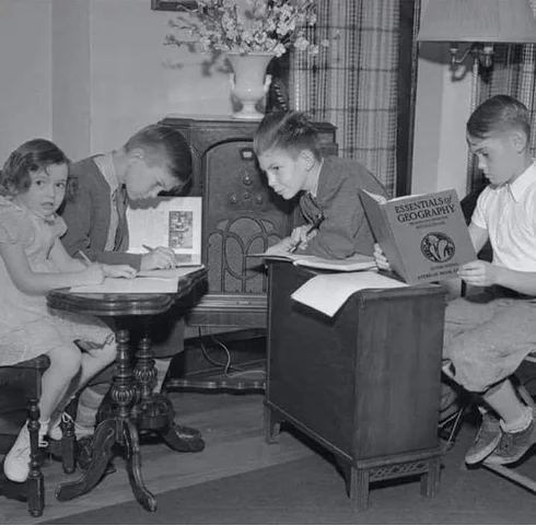 Educación por Radio