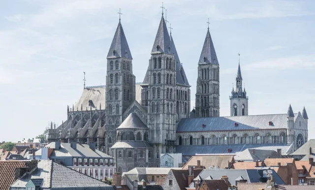 Romaanse koorpartij van de Onze-Lieve-Vrouwekathedraal in Doornik