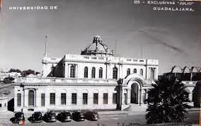 Primera restauración de la Universidad