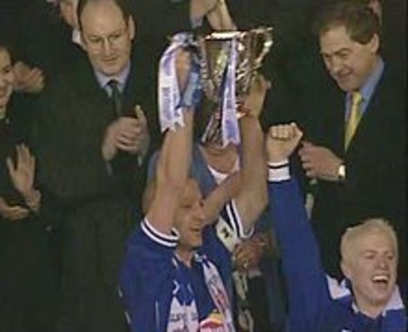 Niels career at Glenavon F.C.