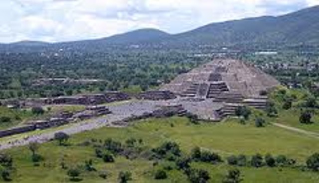 Mayan highlands fell to Teotihuacan = disintegration