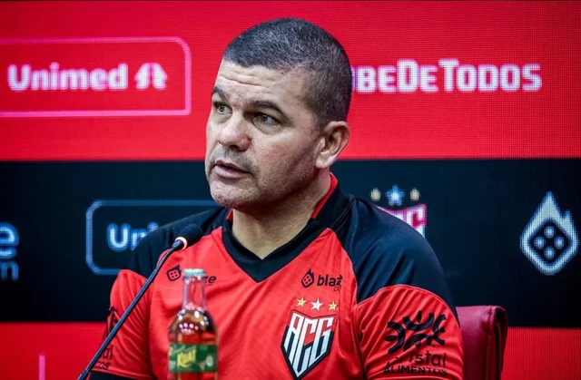 Umberto Louzer (Atlético-GO)