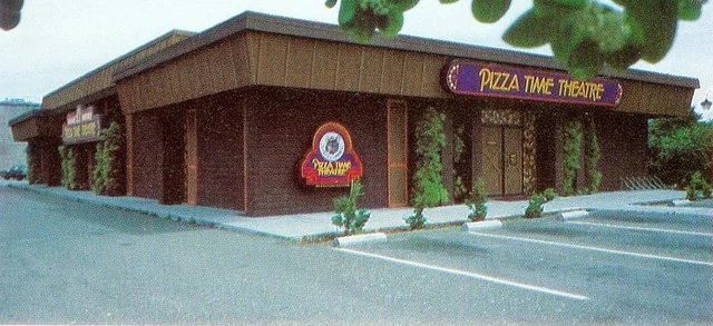 Chuck E Cheese