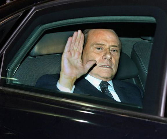 Berlusconi si dimette