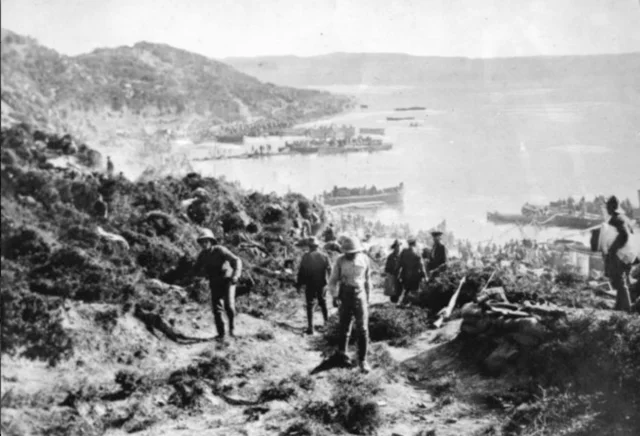 ALLIED FORCES TRY TO CAPTURE GALLIPOLI