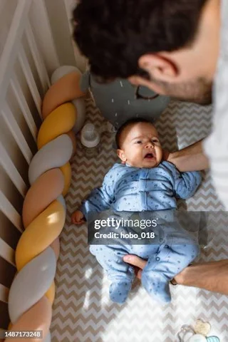 Content: Semantics: (0-3 Months) Startles