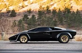 Lanzamiento del Lamborghini Countach LP400
