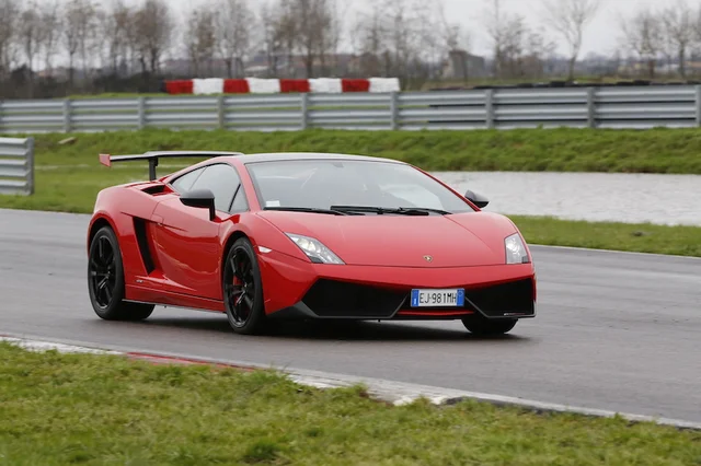 Lanzamiento del Lamborghini Gallardo
