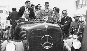 NOVA REPÚBLICA: mudanças políticas, econômicas e sociais na educação brasileira.