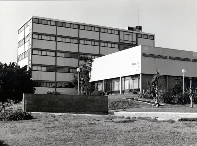 FACULTAT DE DRET