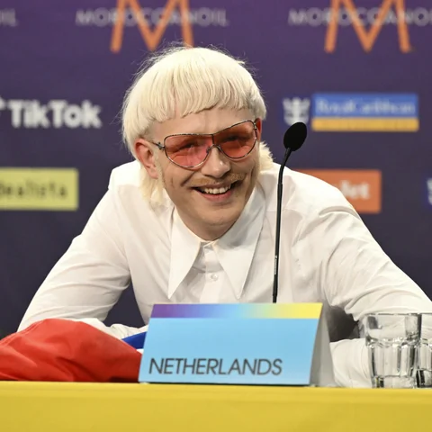 NETHERLANDS IS DISQUALIFIED FROM EUROVISION :( 🇳🇱