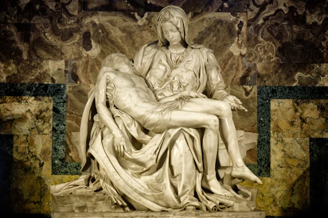 Pietá, by Michelangelo Buonarroti