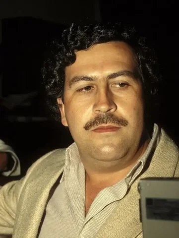 Auge del narcotráfico (Pablo Escobar y el Cartel de Medellín).