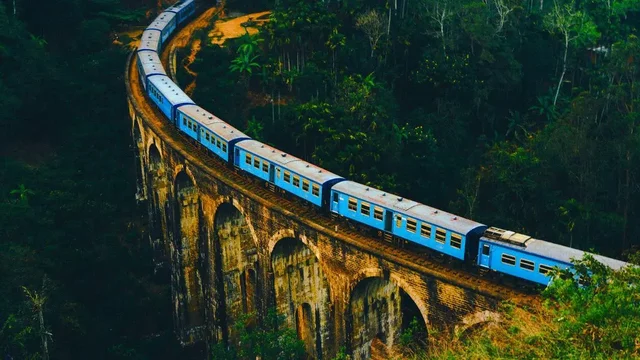 Comienza a funcionar el ferrocarril Qinghai-Tíbet