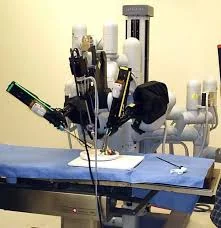 Arthrobot est un robot chirugical