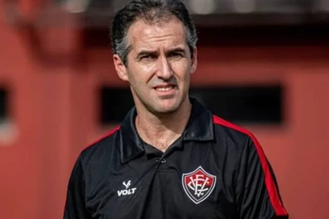 Léo Condé (Vitória)