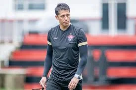 Thiago Carpini (Vitória)