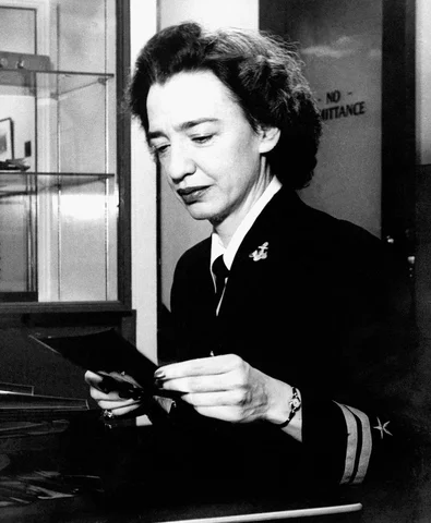 Hopper is added to Women's Hall of Fame