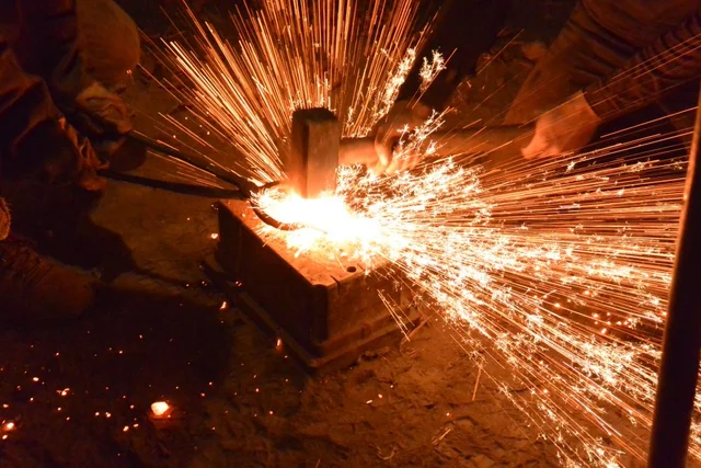 Iron smelting in Nigeria and central Niger.