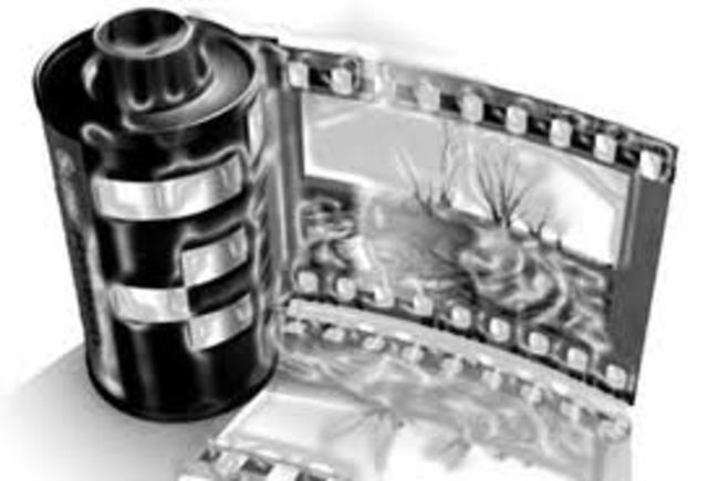 Έχουμε την πρώτη πλάκα , το πρώτο αρνητικό φιλμ σε τζάμι