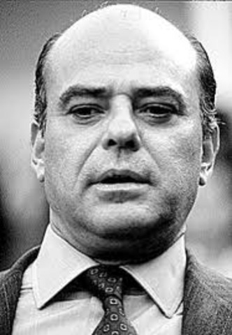 Nace Amancio Ortega Gaona