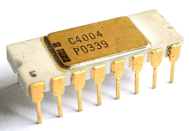 Первый микропроцессор от компании Intel