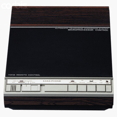 Telephone answering machines