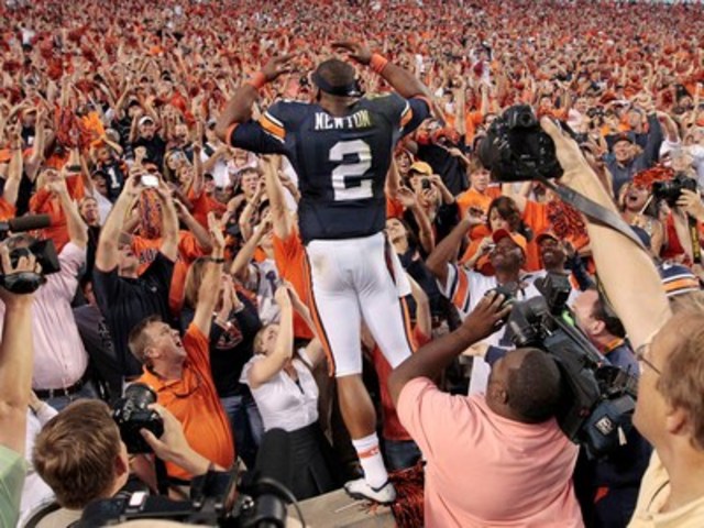 #10 Auburn defeates Louisiana-Monroe 52-3