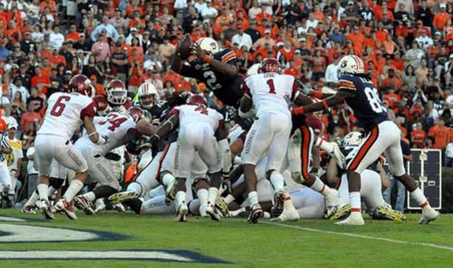 #7 Auburn defeates #12 Arkansas 65-43