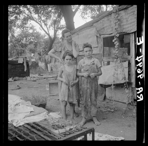 La gran depresión: Familia de campesinos pobres en Oklahoma (EEUU) en 1936