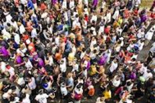 PERSONAS SIN CONOCER