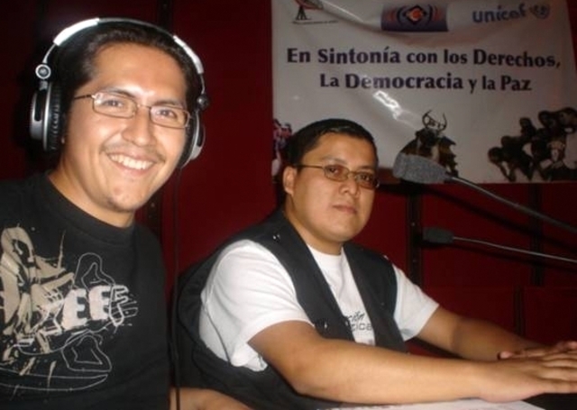 En Colombia nació un modelo con las llamadas escuelas radiofónicas, iniciado por la Acción Cultural