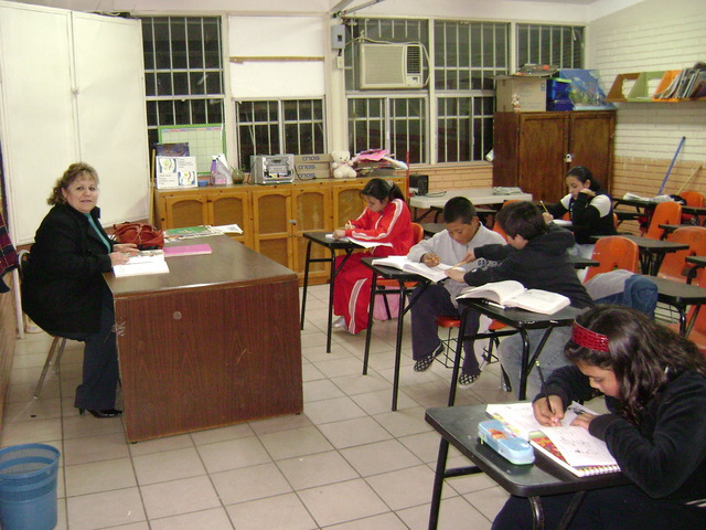 Se crearon los centros de educación Básica de Adultos (CEBA)