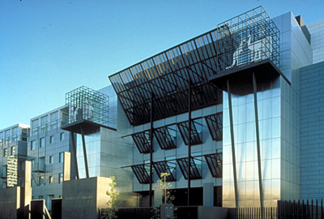 Stay at Australian Embassy in Tokyo