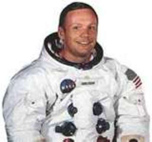 neil armstrong was the first man on moon