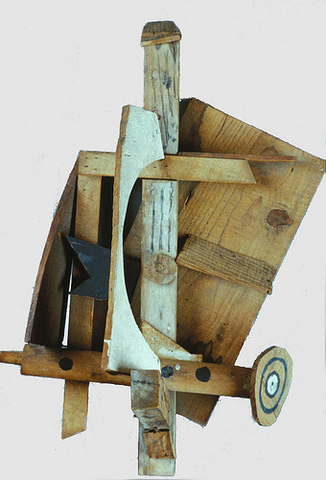 Produces Mandolin and Clarinet