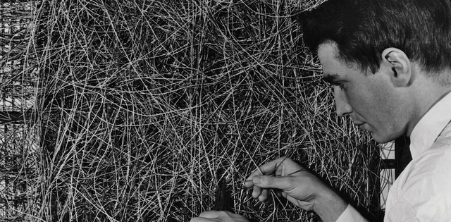 Le reti neurali rivoluzionano l'apprendimento automatico.