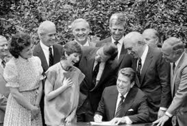 Family Support Act (Reagan)