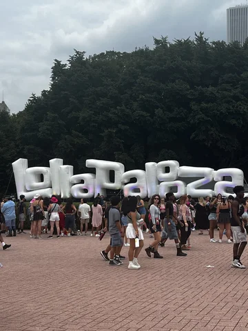 lolla 24