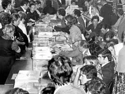 Se celebran las primeras elecciones democráticas desde la Segunda República