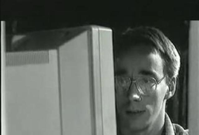 se comienza el proyecto que termina como NUCLEO LINUX