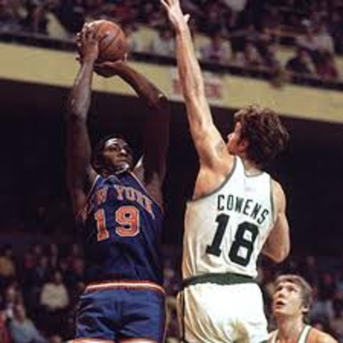 Willis Reed is born