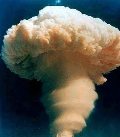 1st Chinese hydrogen bomb explodes