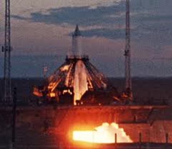 Sputnik II launches