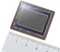 Primer sensor de imagen CMOS “IMX001”.