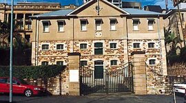 Timeline: Commissariat Store